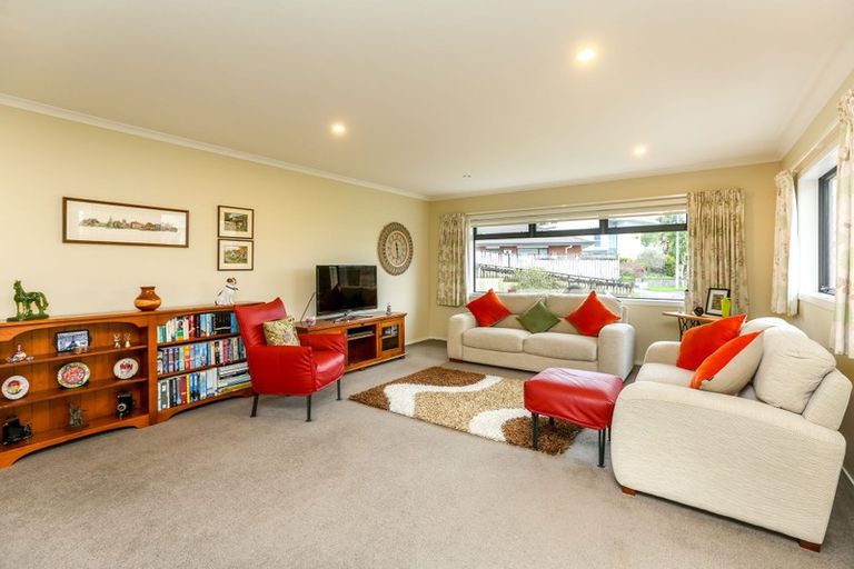 Photo of property in 12 Kororako Grove, Whalers Gate, New Plymouth, 4310