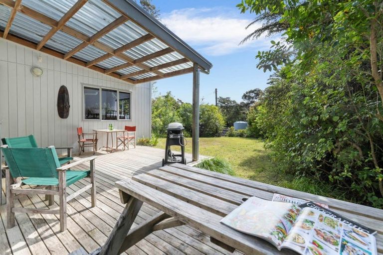 Photo of property in 105 Bays Road, Orere Point, 2585