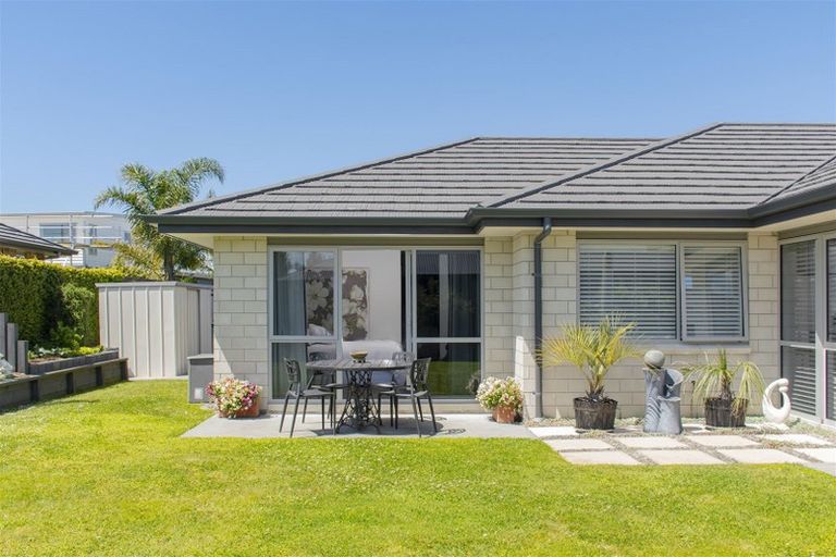 Photo of property in 10 Montia Close, Papamoa Beach, Papamoa, 3118