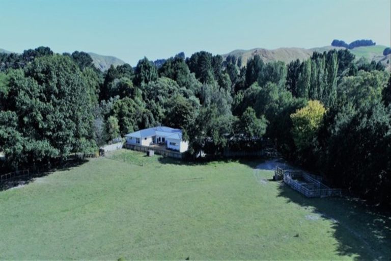 Photo of property in 94 Pa Valley Road, Alfredton, Eketahuna, 4996