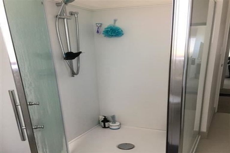 Photo of property in 66 Rangihina Road, Hobsonville, Auckland, 0616