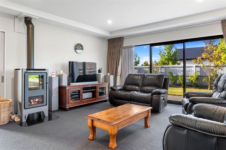 Photo of property in 9 Greenfield Mews, Rangiora, 7400