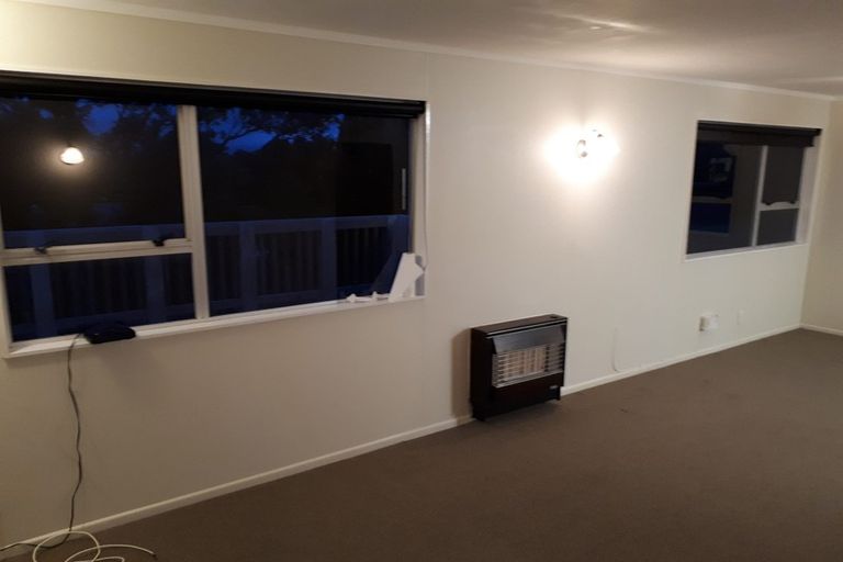 Photo of property in 2 Rajkot Terrace, Broadmeadows, Wellington, 6035