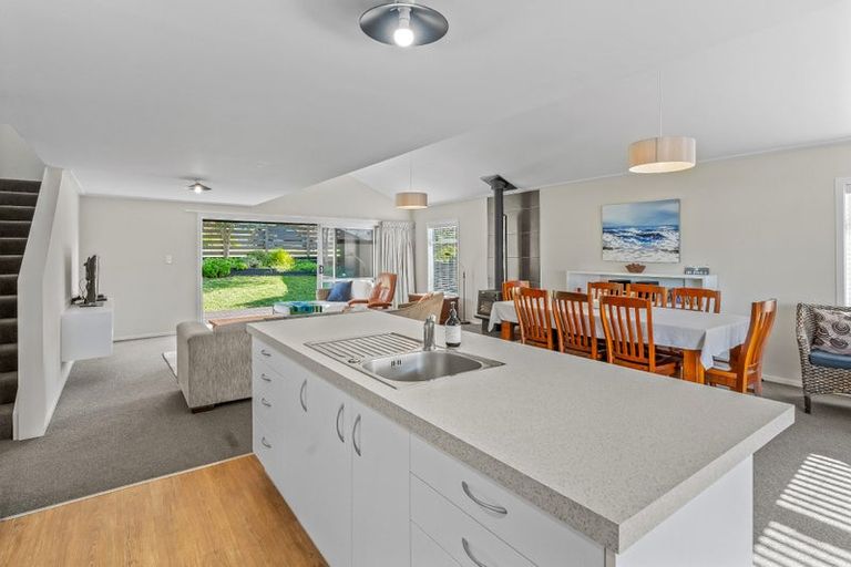 Photo of property in 6 Kent Avenue, Waitarere Beach, Levin, 5510