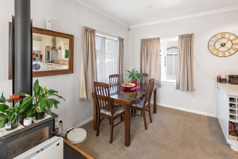 Photo of property in 25 Caffray Avenue, Aramoho, Whanganui, 4500