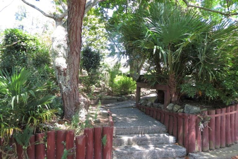 Photo of property in 114 Aorangi Road, Bryndwr, Christchurch, 8053