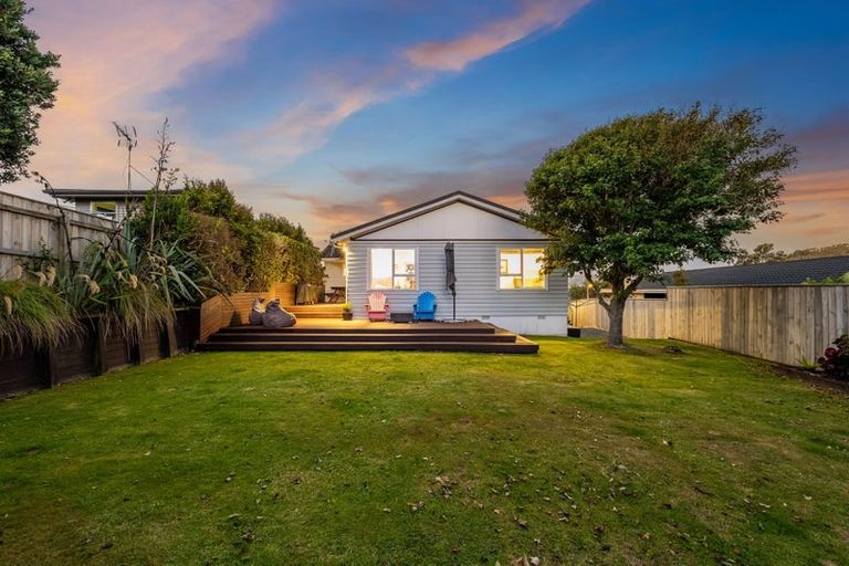 Photo of property in 118 Kahu Road, Paremata, Porirua, 5024