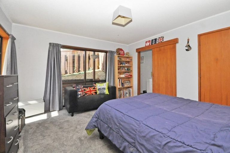 Photo of property in 1/18 Manuwai Road, Torbay, Auckland, 0630
