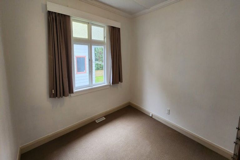 Photo of property in 49 Donnelly Street, Oakura, 4314