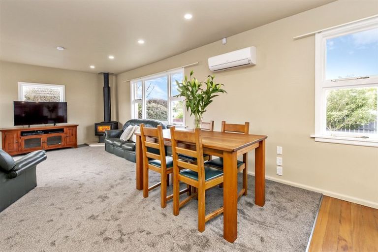 Photo of property in 33 Charlcott Street, Burnside, Christchurch, 8053