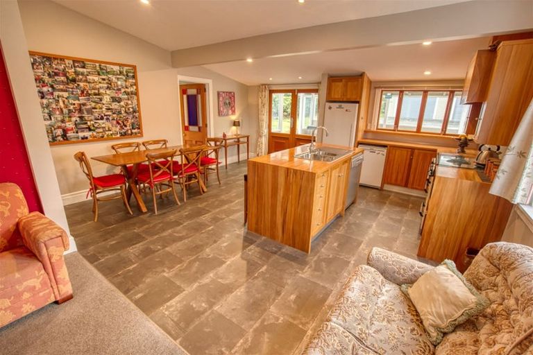 Photo of property in 66 Ahau Street, Moana, 7872