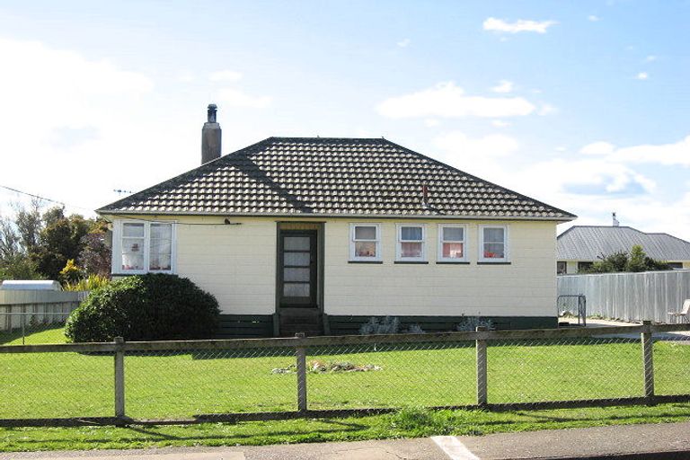 Photo of property in 7 Churchill Street, Waipukurau, 4200