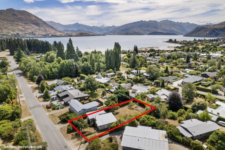 Photo of property in 7 Eely Point Road, Wanaka, 9305