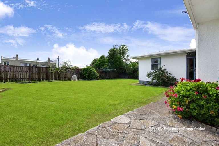 Photo of property in 20 Suffolk Street, Patea, 4520