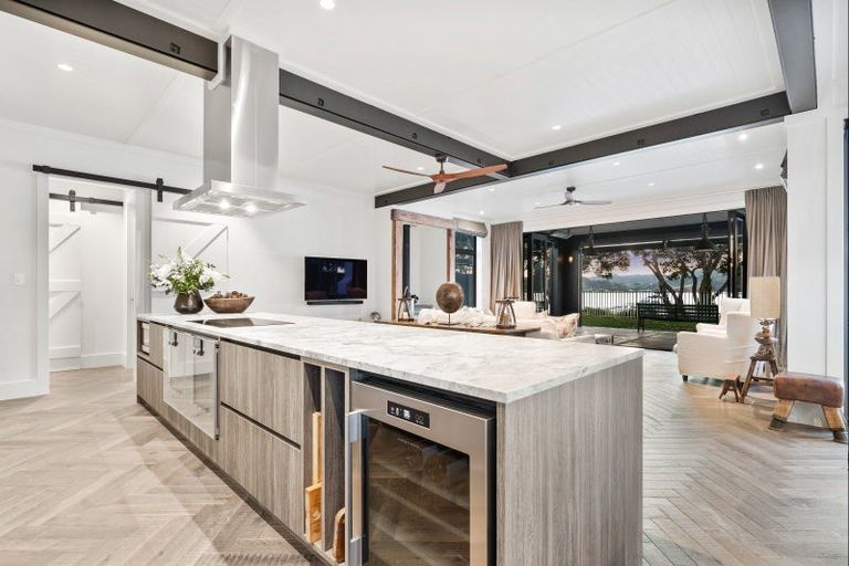 Photo of property in 10 Ida Way, Omaha, 0986