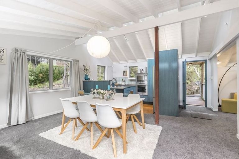 Photo of property in 77 Park Hill Road, Birkenhead, Auckland, 0626