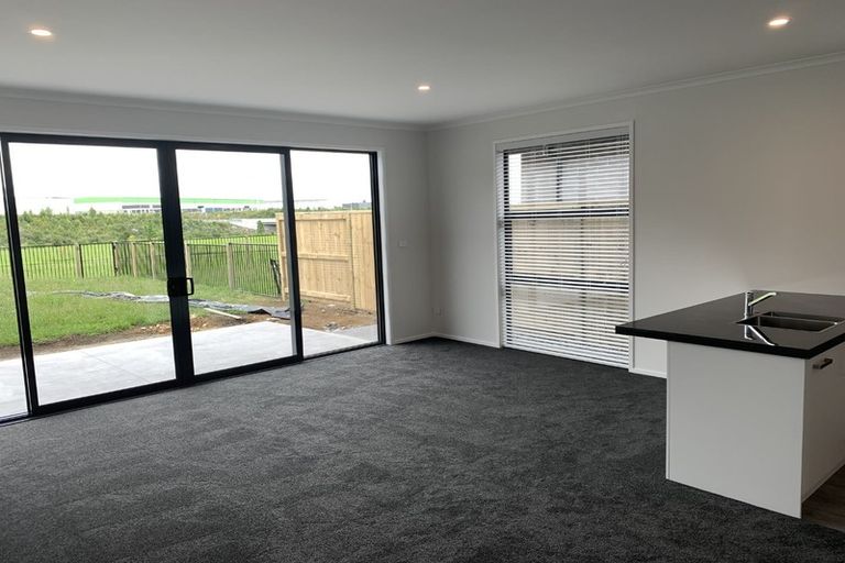 Photo of property in 97a Awataha Crescent, Pyes Pa, Tauranga, 3110