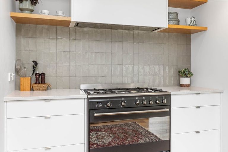 Photo of property in 50 Huia Street, Waikanae, 5036