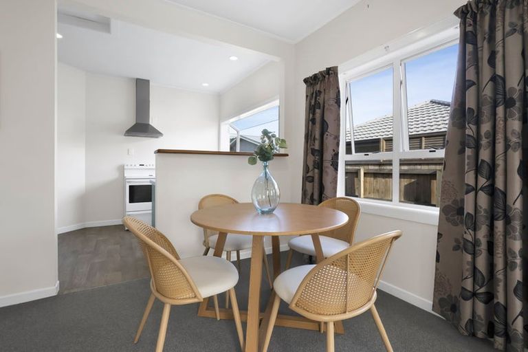 Photo of property in 33 Upjohn Street, Brooklands, New Plymouth, 4310