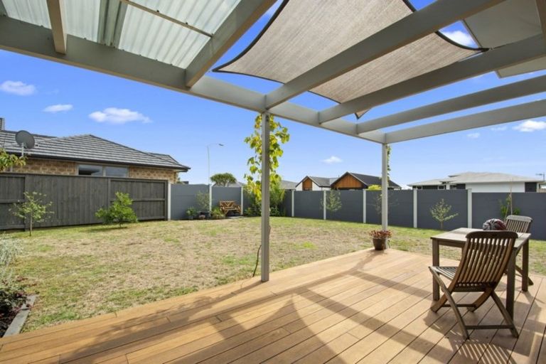 Photo of property in 2 Montia Close, Papamoa Beach, Papamoa, 3118