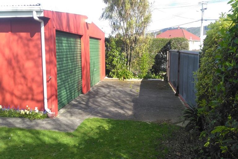 Photo of property in 323 Oxford Terrace, Avalon, Lower Hutt, 5011