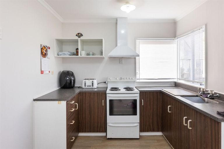 Photo of property in 60 Newton Place, Westbrook, Palmerston North, 4412