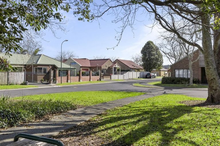 Photo of property in 10 Glenarden Way, Ranui, Auckland, 0612