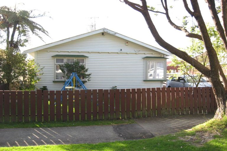 Photo of property in 5 Bauchop Road, Waterloo, Lower Hutt, 5011