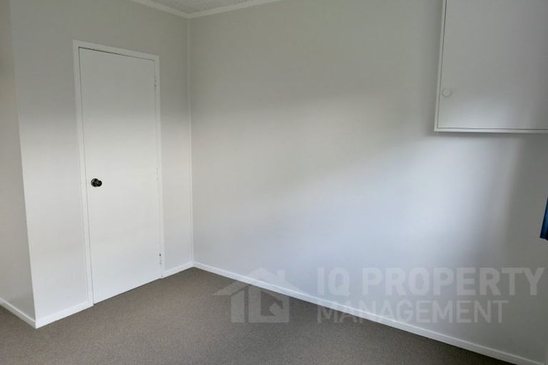 Photo of property in 2/77 Prince Regent Drive, Half Moon Bay, Auckland, 2012