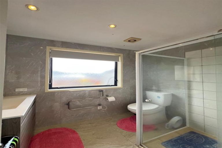 Photo of property in 5 Senator Drive, Manurewa, Auckland, 2105