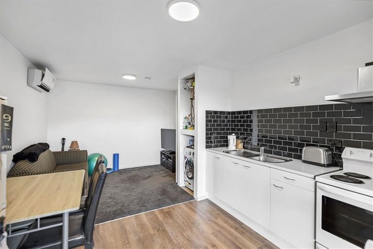 Photo of property in 17a Arawata Terrace, Fernhill, Queenstown, 9300