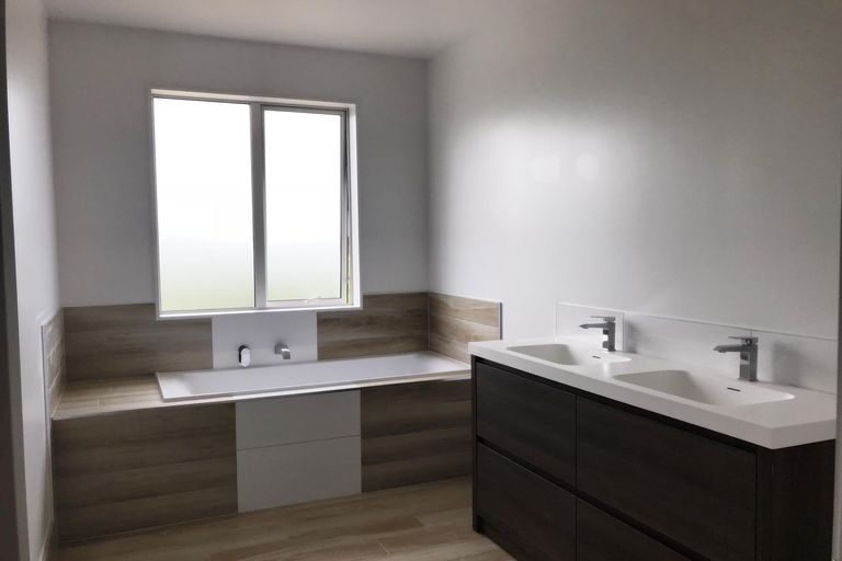 Photo of property in 15 Mclachlan Way, Pokeno, 2471