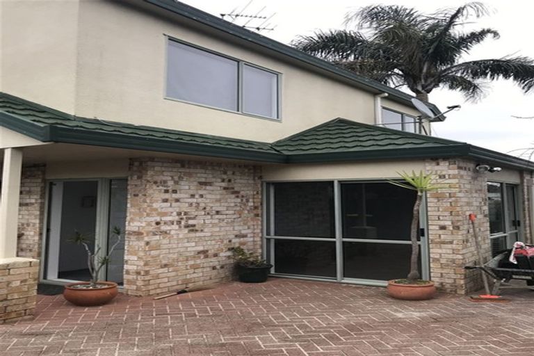 Photo of property in 2 Miles Avenue, Papatoetoe, Auckland, 2025