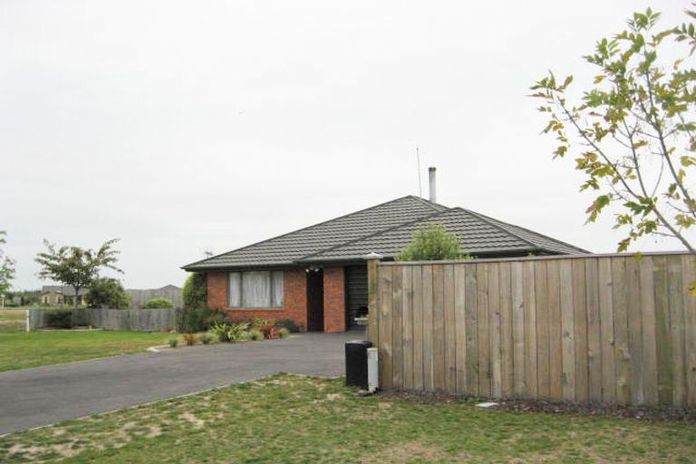 Photo of property in 28 Markham Way, Rolleston, 7614