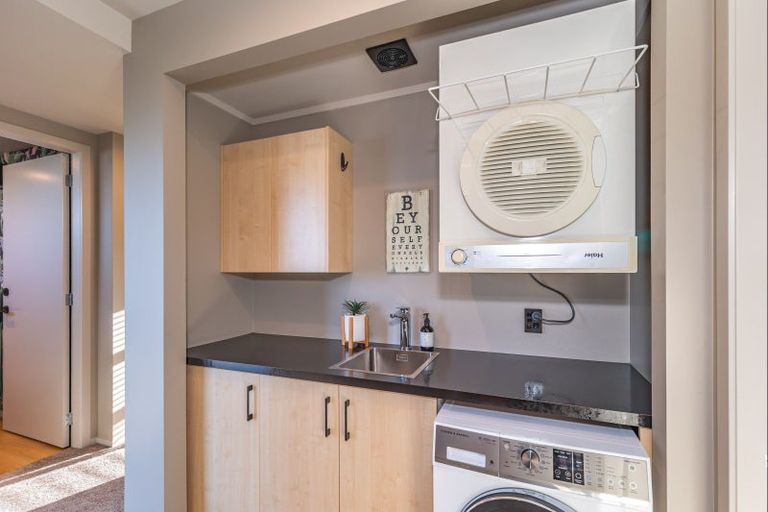 Photo of property in 61 Kent Avenue, Waitarere Beach, Levin, 5510