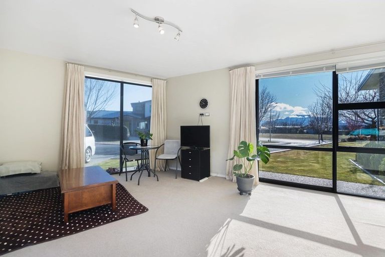 Photo of property in 40 Kelliher Drive, Wanaka, 9305