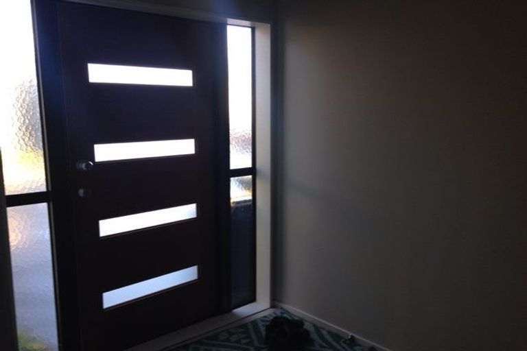 Photo of property in 11 Riverglade Parkway, Te Atatu South, Auckland, 0610