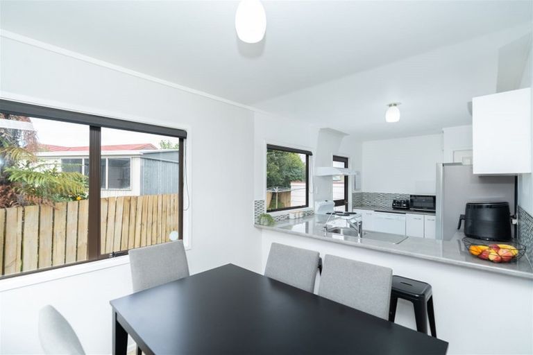 Photo of property in 15 Caulfield Place, Nawton, Hamilton, 3200