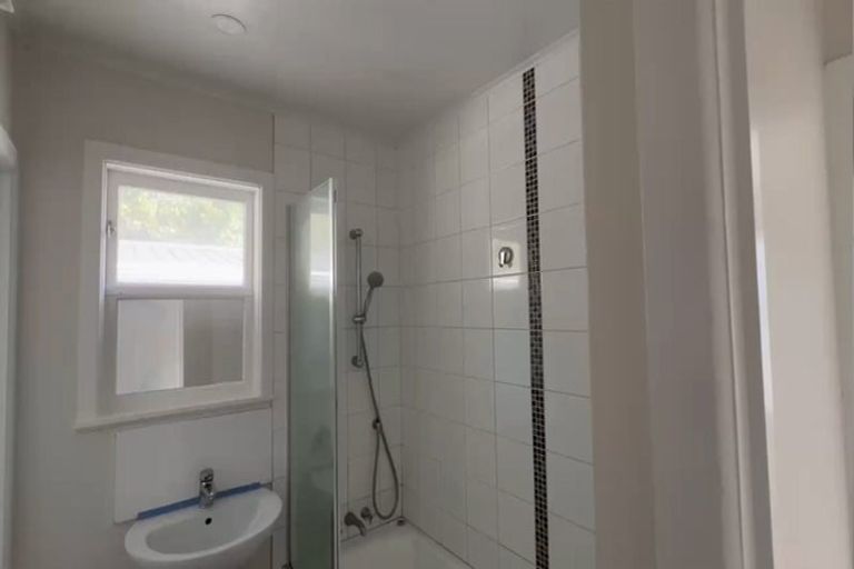 Photo of property in 240 Bucklands Beach Road, Bucklands Beach, Auckland, 2012