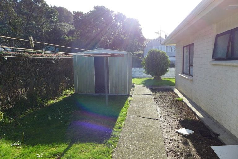 Photo of property in 13b Franklyn Road, Tawa, Wellington, 5028