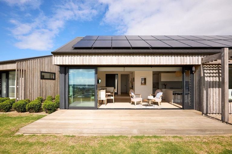 Photo of property in 23 Te Auhi Way, Welcome Bay, Tauranga, 3112