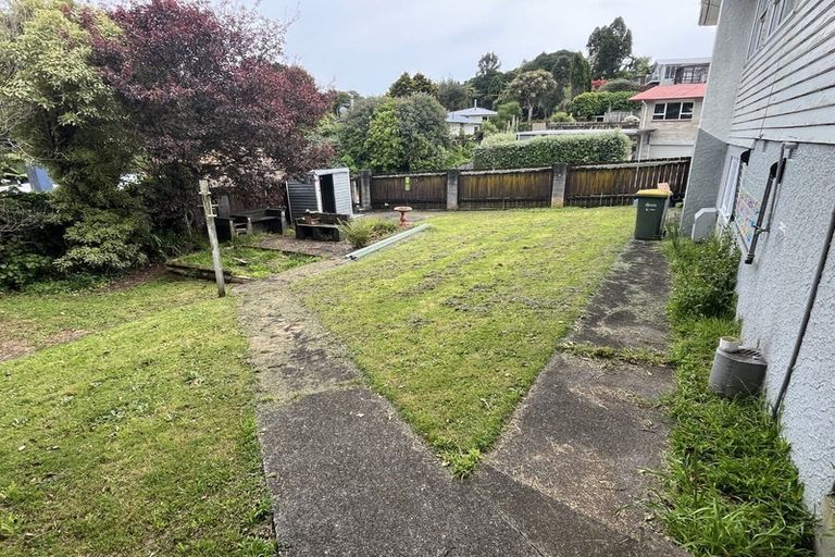 Photo of property in 3 Kendal Place, Merrilands, New Plymouth, 4312