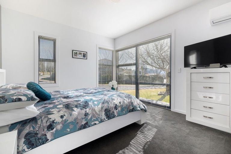 Photo of property in 40 Kelliher Drive, Wanaka, 9305