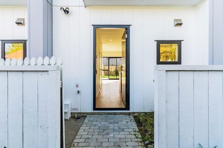 Photo of property in 9/54 Swanson Road, Henderson, Auckland, 0610