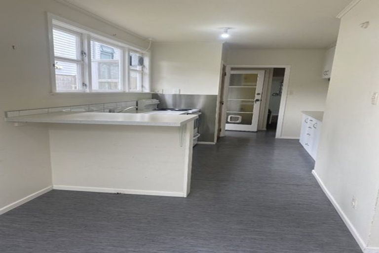 Photo of property in 5 Chaucer Way, Karori, Wellington, 6012