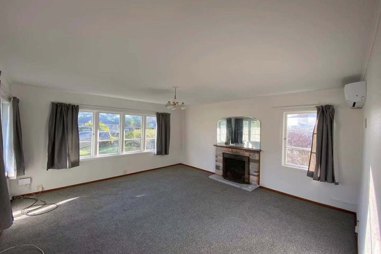 Photo of property in 9 Bedford Street, Te Atatu South, Auckland, 0610