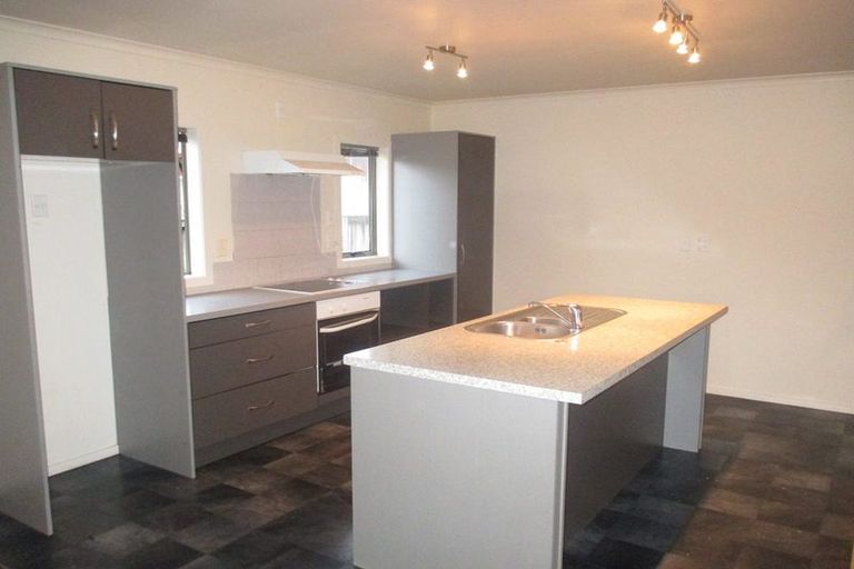 Photo of property in 6 Corsair Place, Melville, Hamilton, 3206