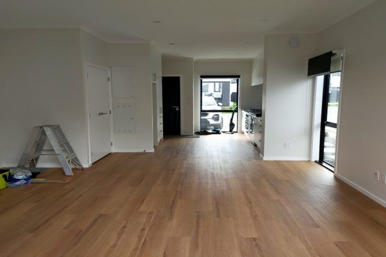 Photo of property in 4 Desert Gold Lane, Wallaceville, Upper Hutt, 5018