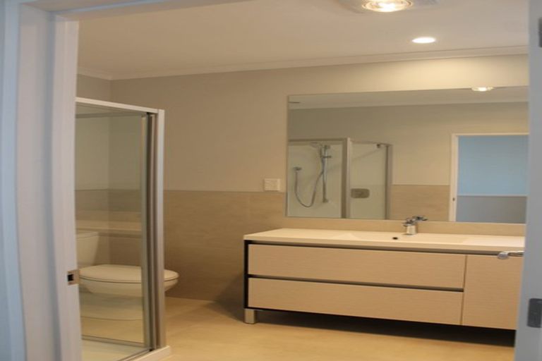 Photo of property in 49 Glidepath Road, Hobsonville, Auckland, 0616