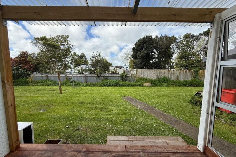 Photo of property in 2/288 College Street, West End, Palmerston North, 4410